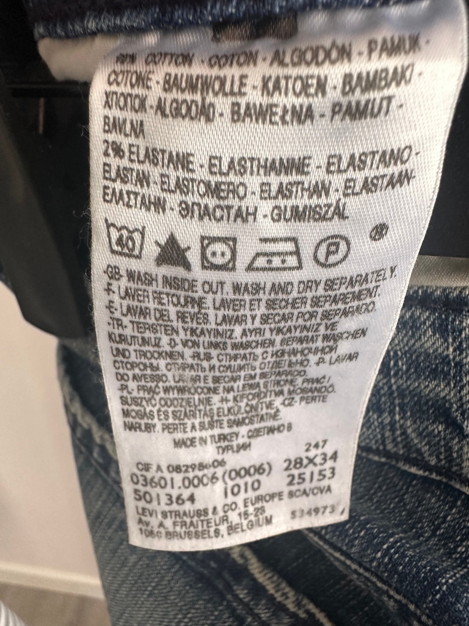 Jean droit Levis T : 28x34 femme – Image 4
