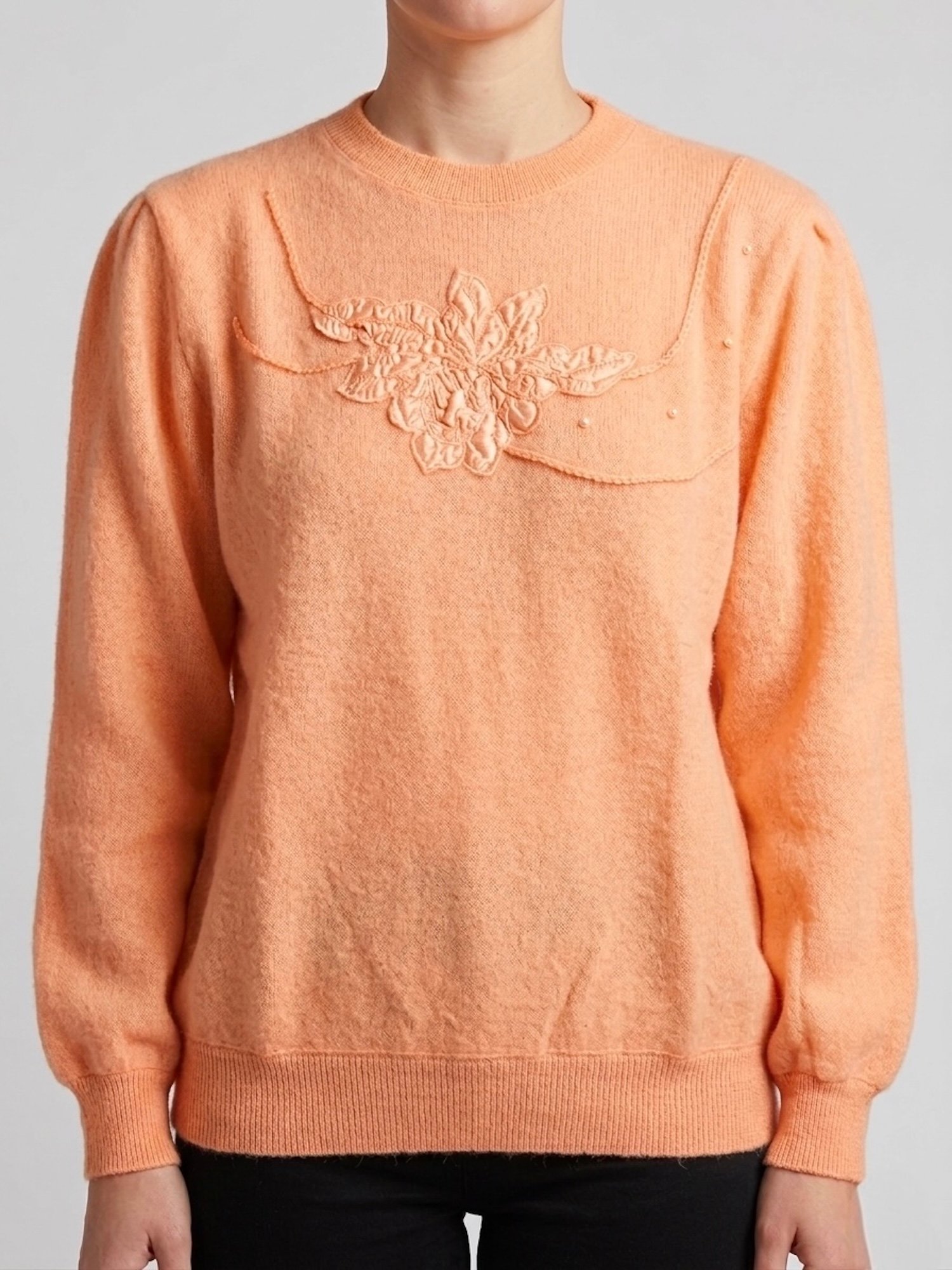 Pull vintage Taille M Edith Larson porté vue de face