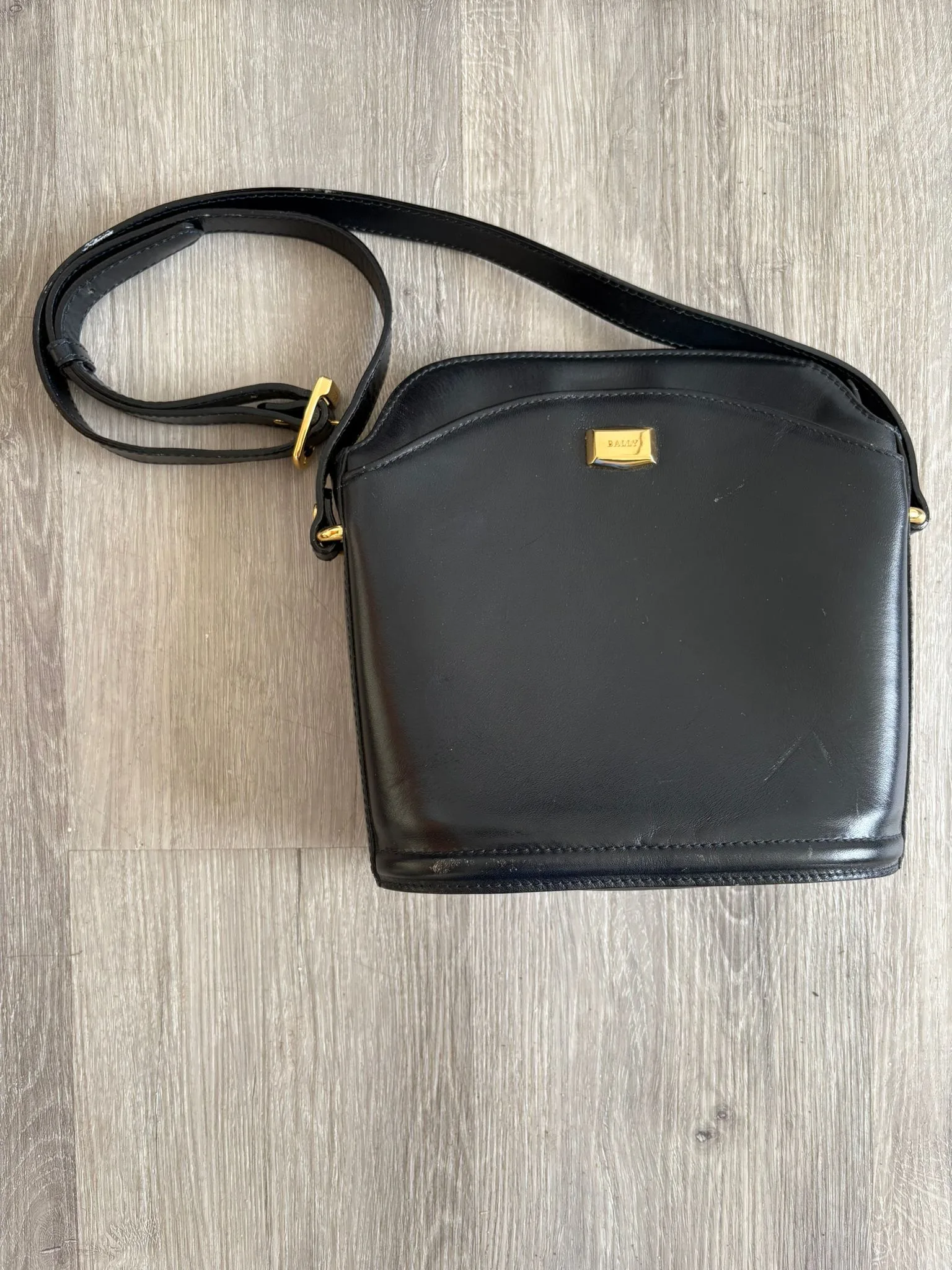 besace cuir bally noir dos