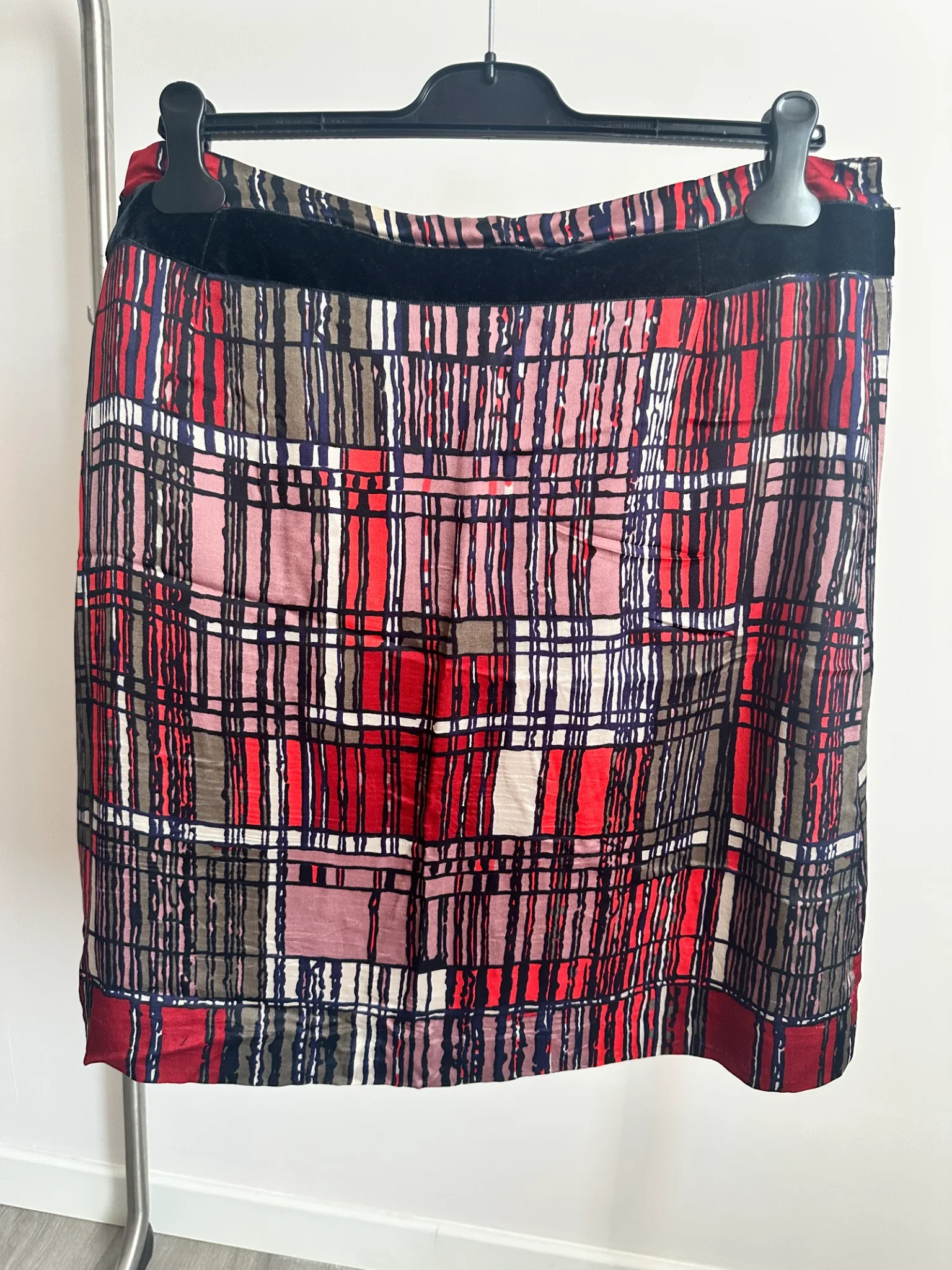 jupe cacharel doublee rouge rose blanc noir vert dos