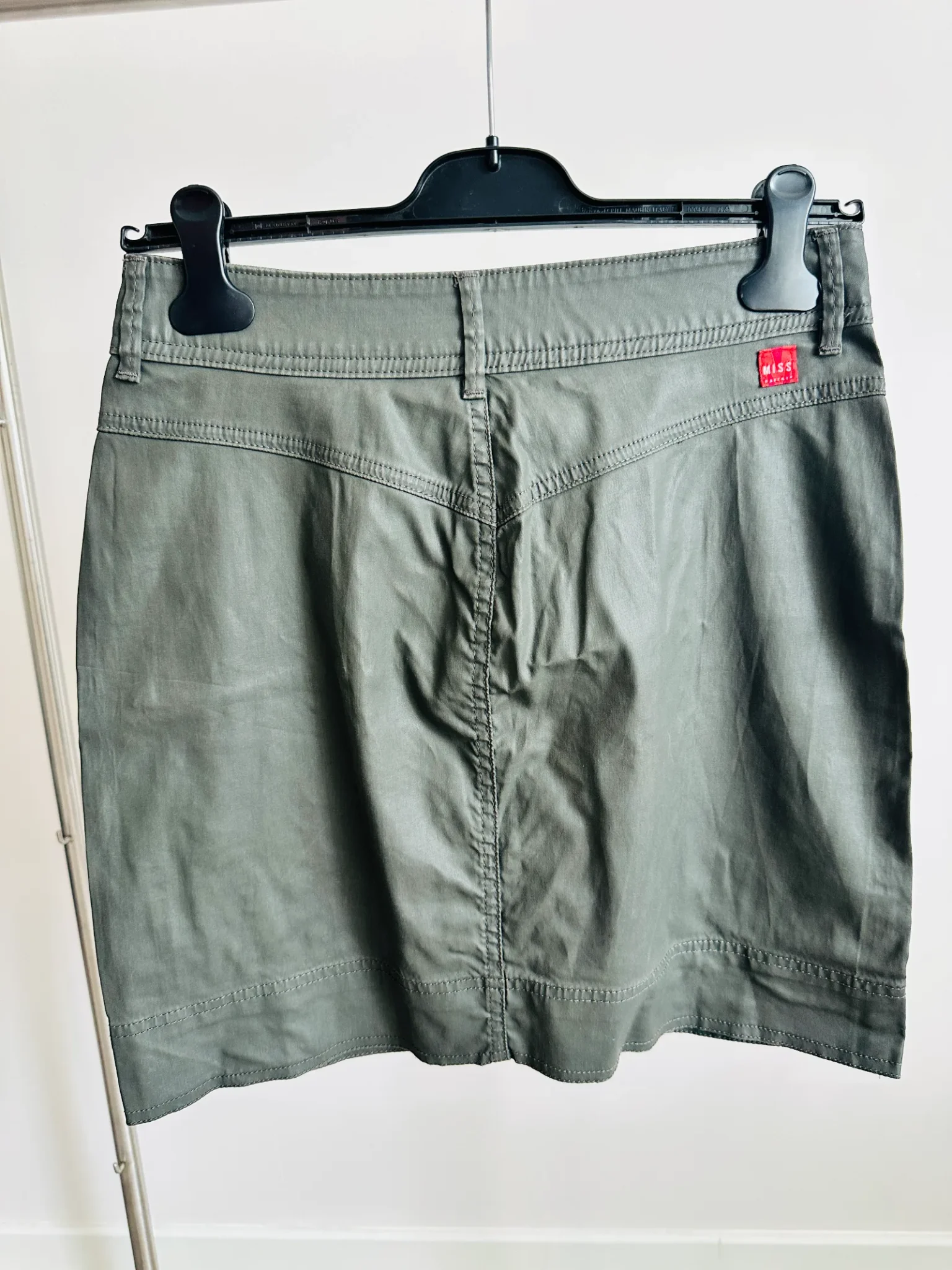 jupe courte kaki esprit cargo miss captain lyocell stretch vert dos