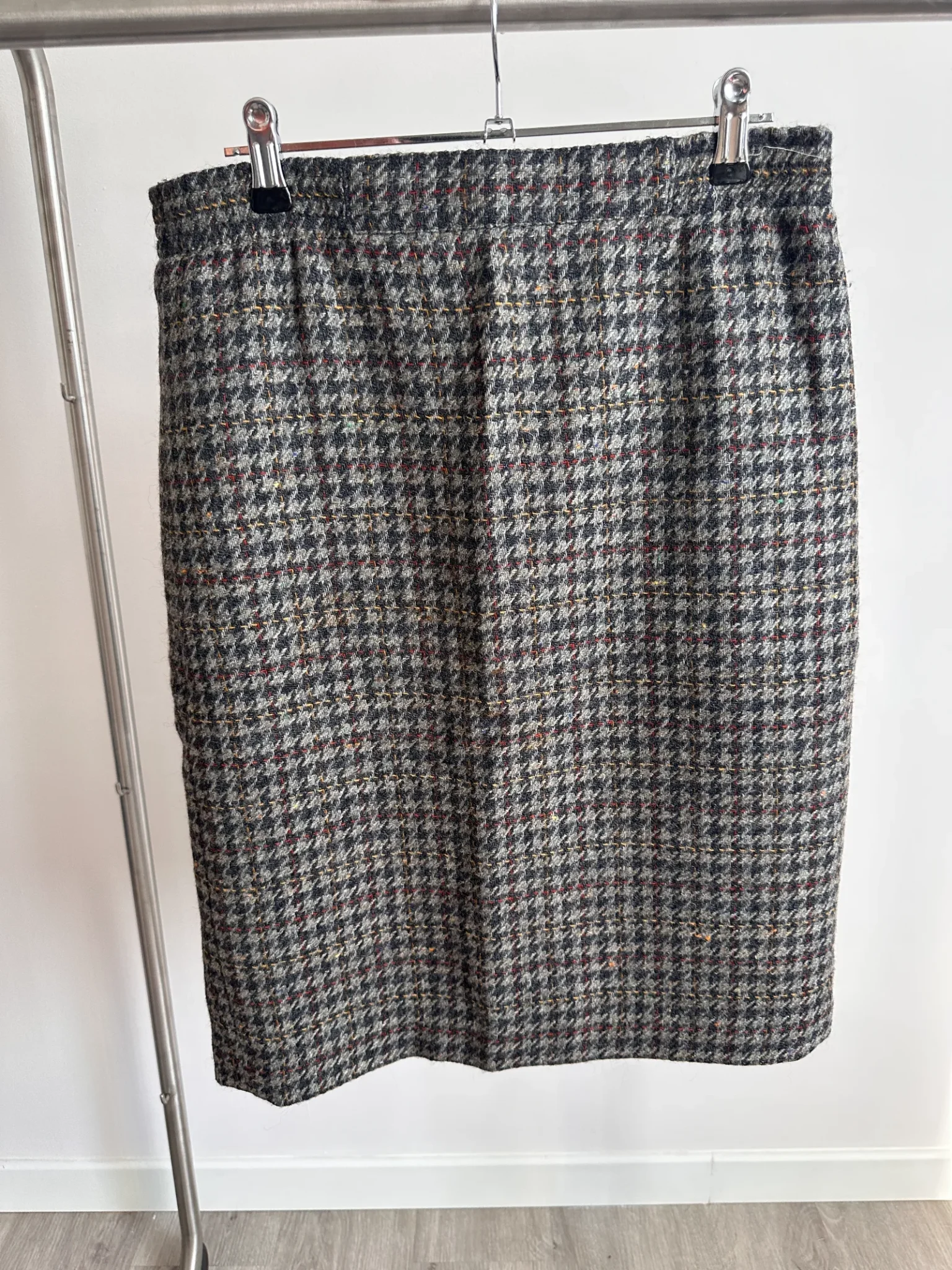 jupe vintage 88 laine noir gris beige face