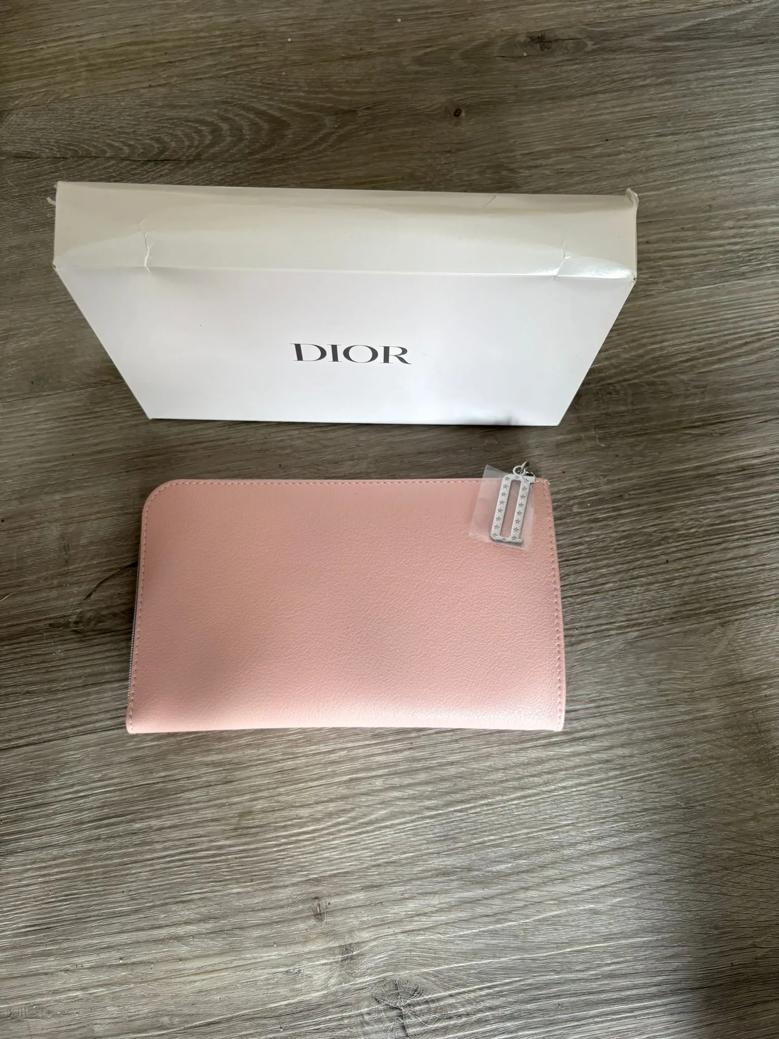 pochette plate dior beaute rose dior dior beaute dos