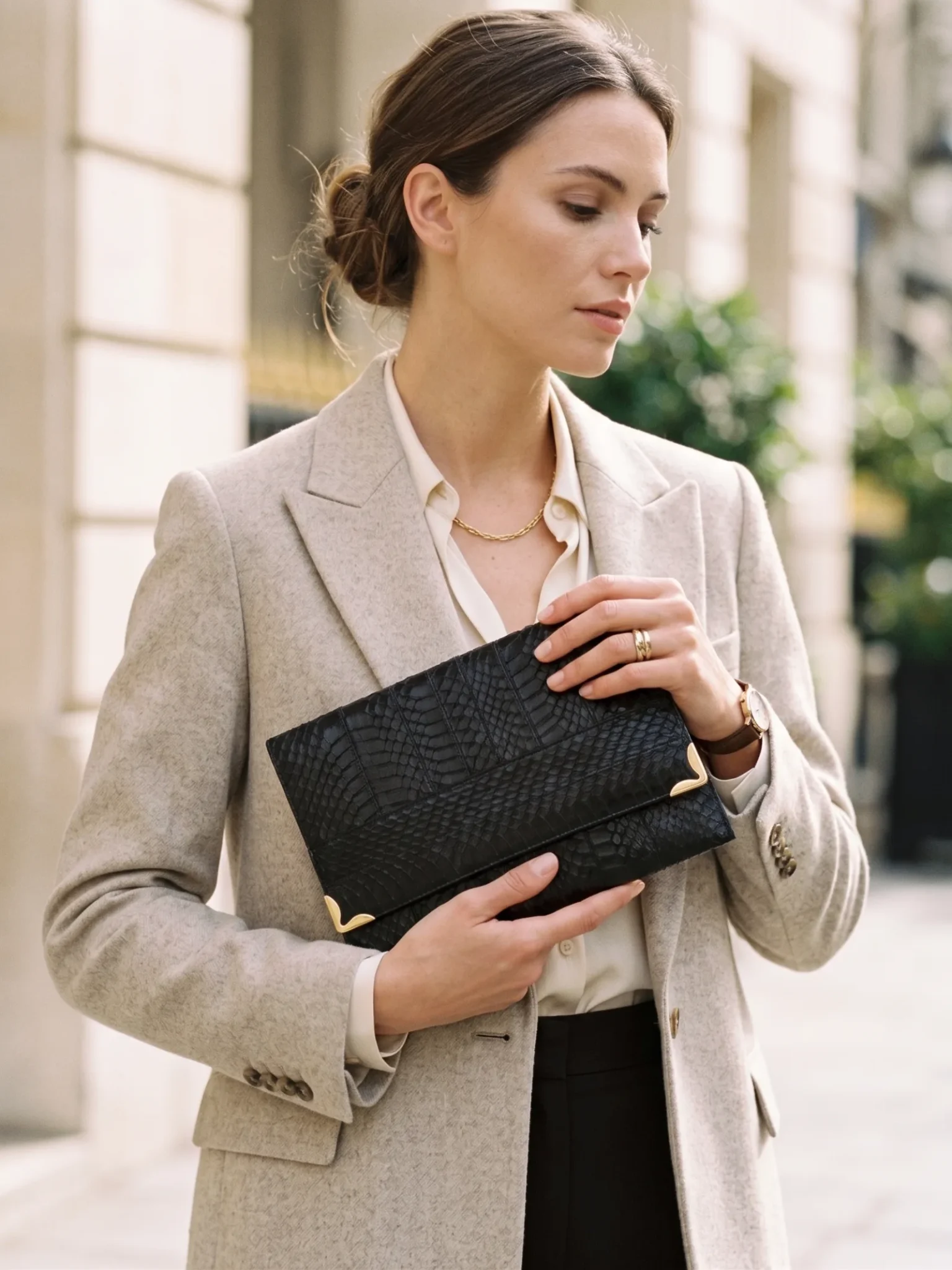 pochette serpent 70s noir vintage sans marque face