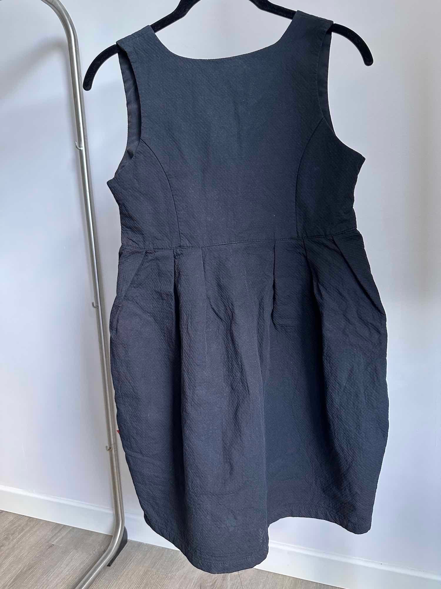 robe noire chasuble pas cher