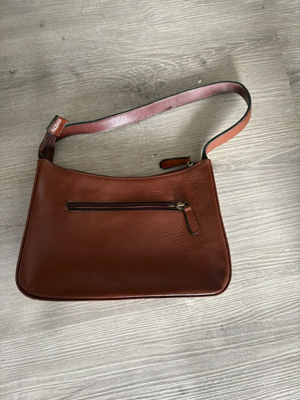 sac baguette kevim marron dos