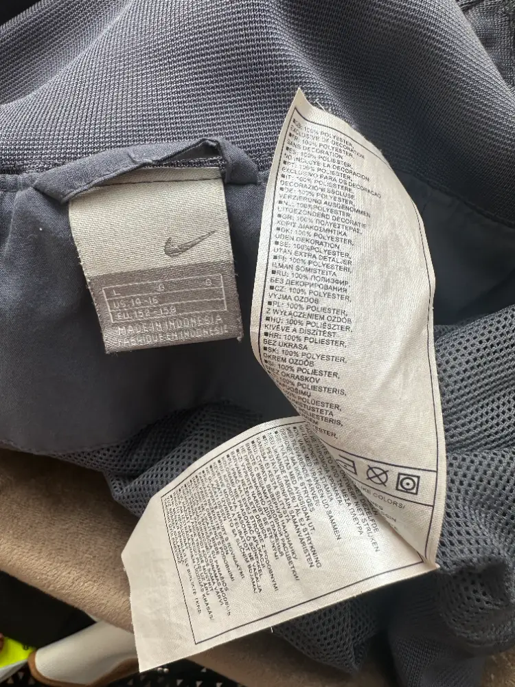 veste nike vintage gris etiquette